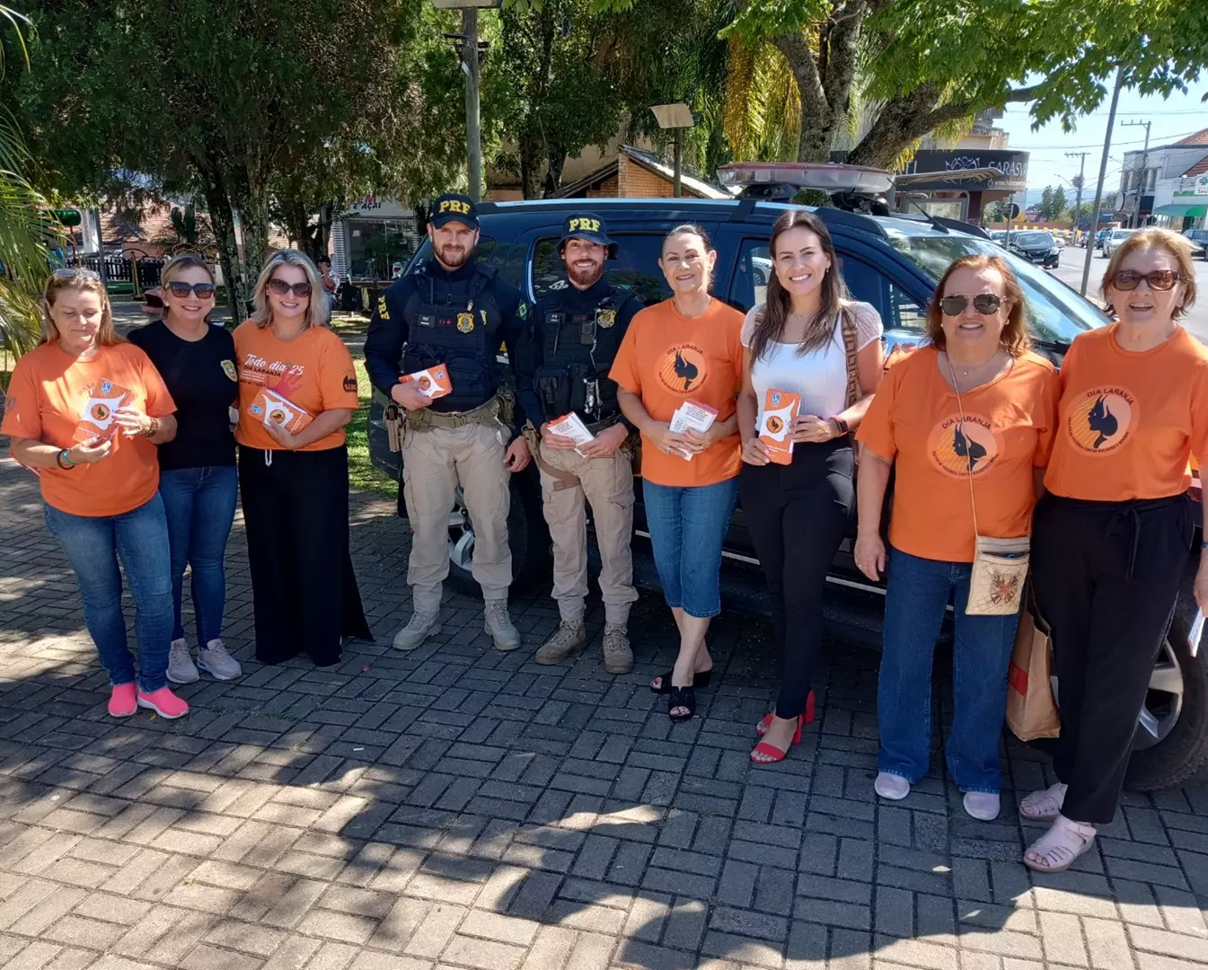 PRF participa de campanha de conscientização sobre violência contra a mulher em Mafra